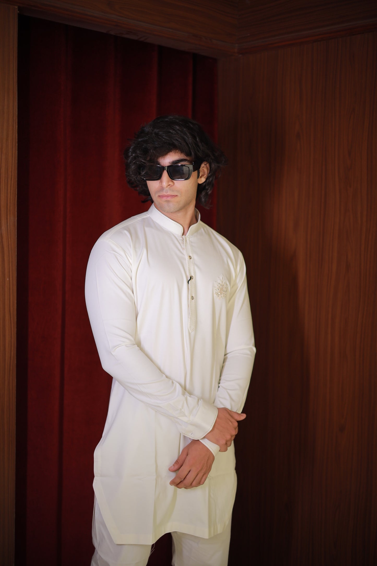 CLASSIC OFF WHITE KURTA SET