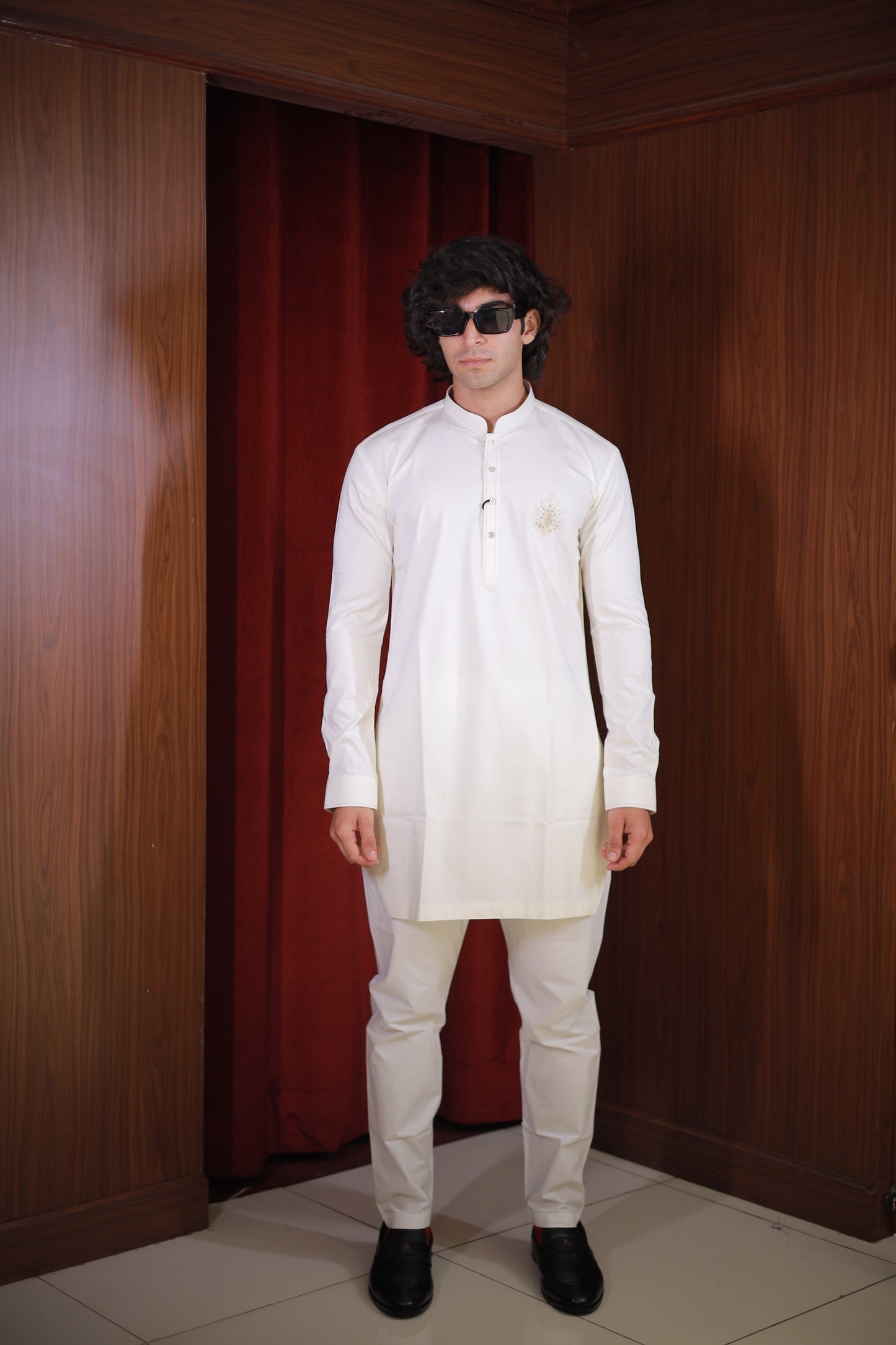 CLASSIC OFF WHITE KURTA SET