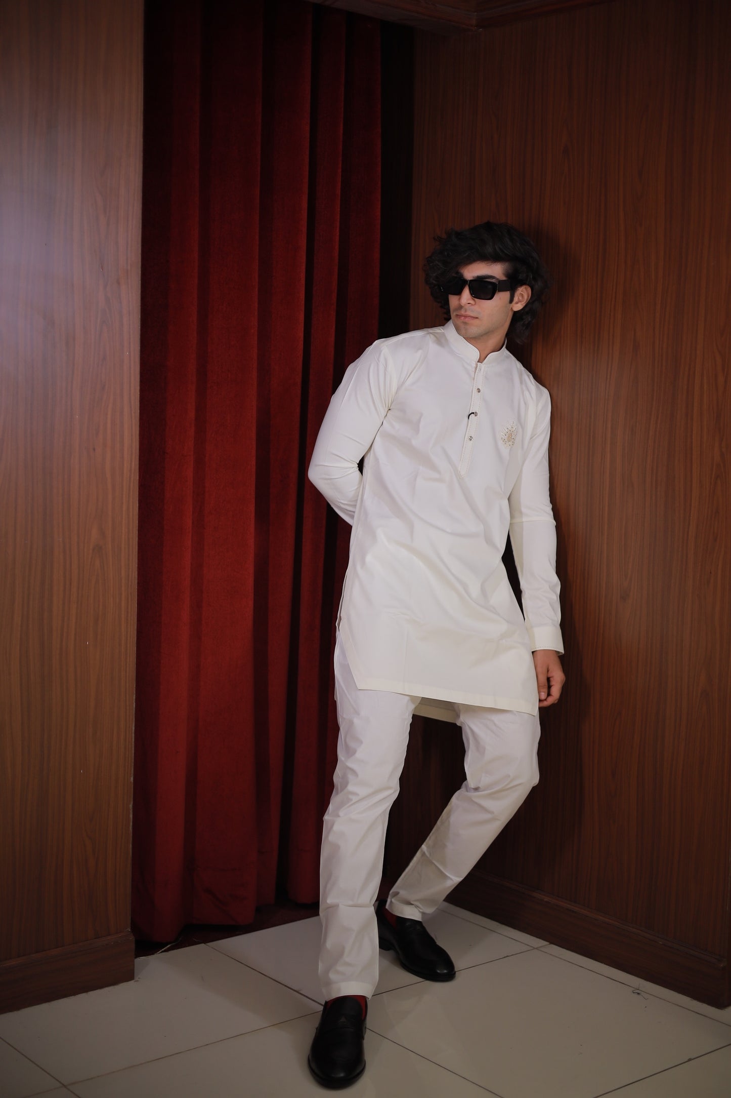 CLASSIC OFF WHITE KURTA SET