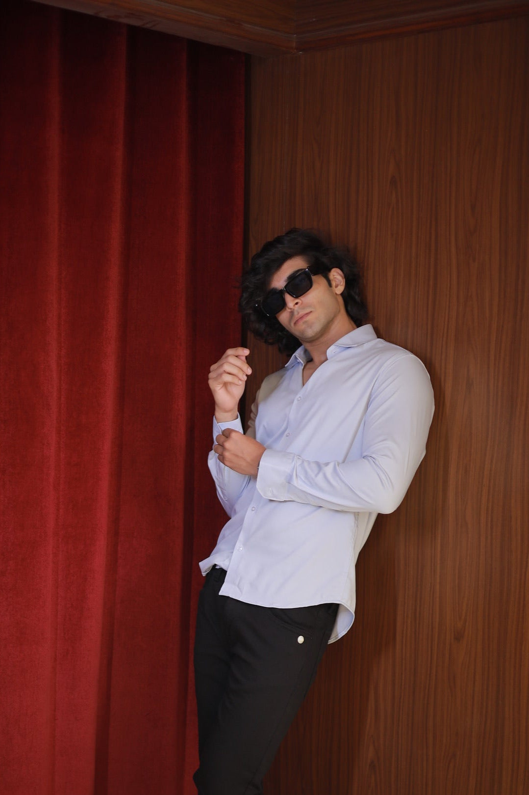 CLASSIC WHITE SHIRT