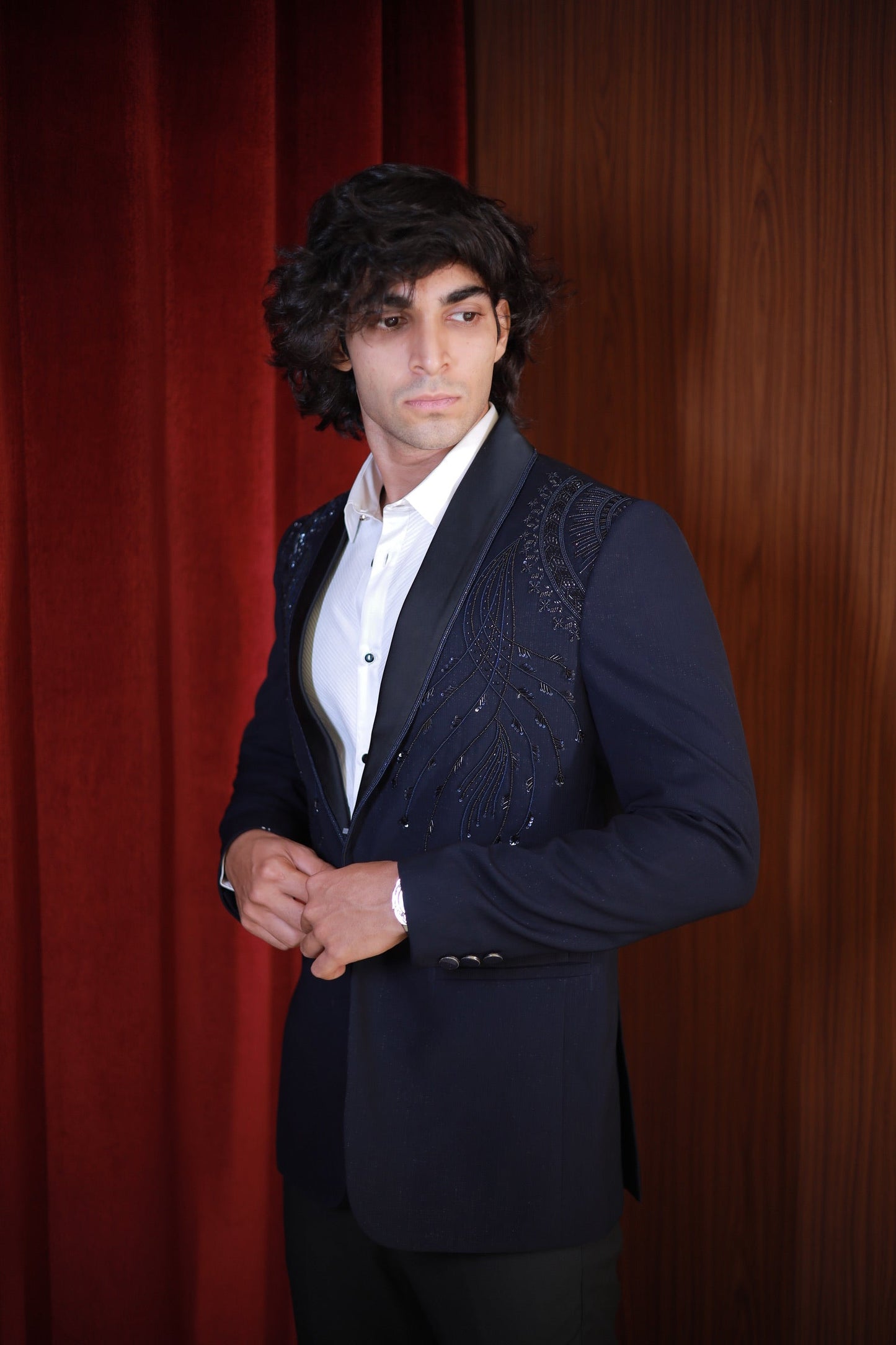 NAVY EMBROIDERED 2 PIECE SUIT