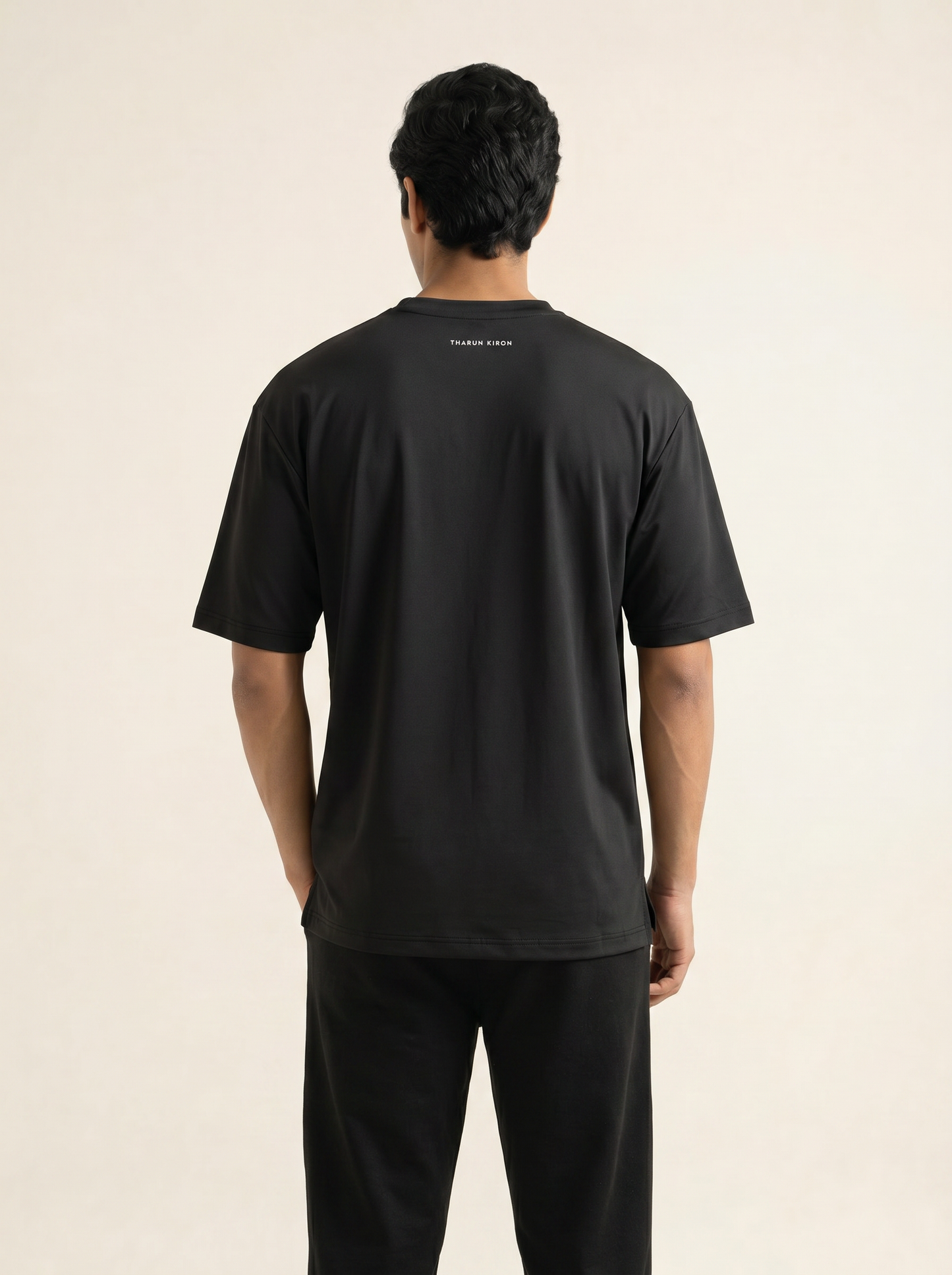 BLACK EVERYDAY ESSENTIAL TEES