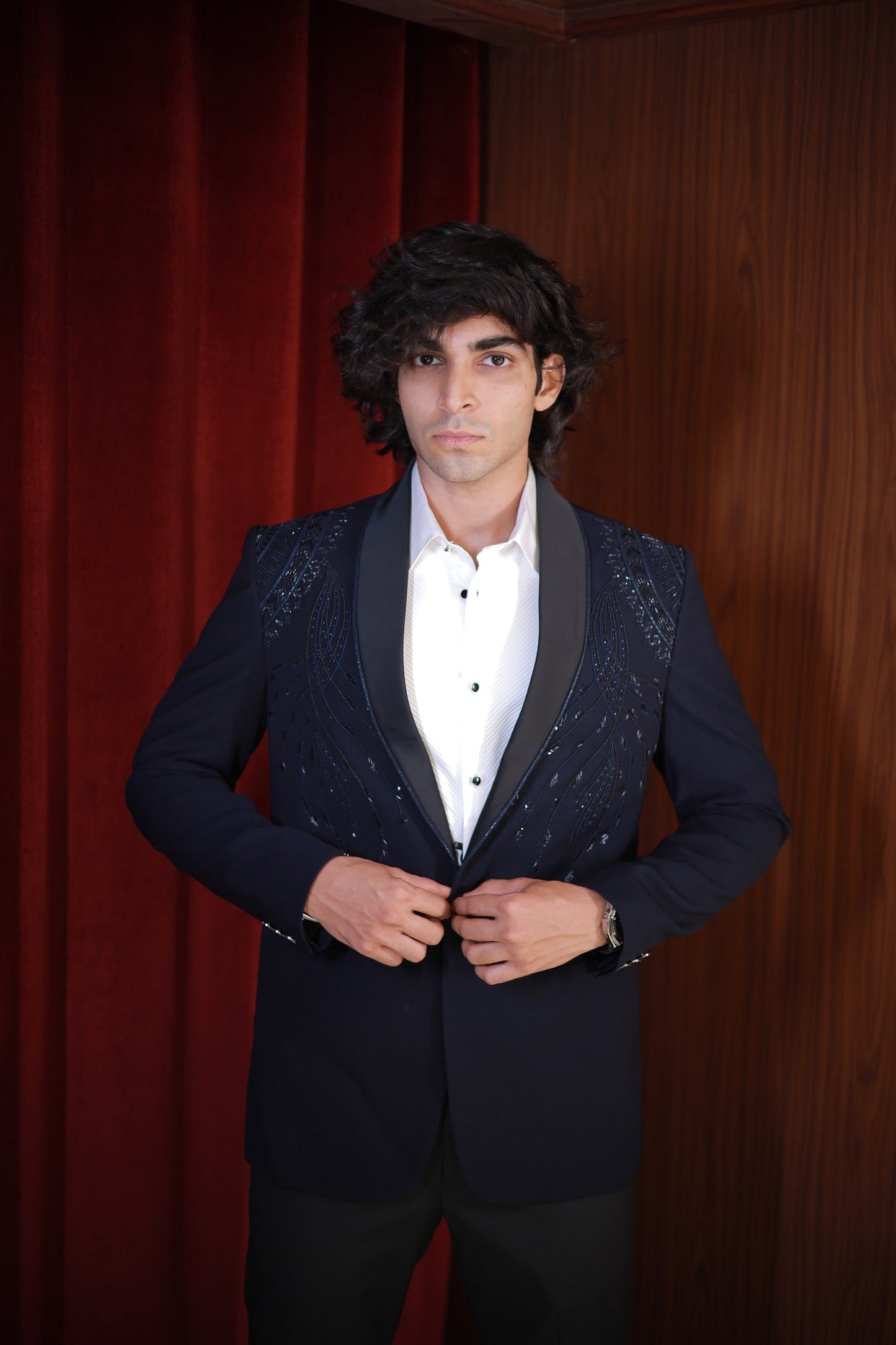 NAVY EMBROIDERED 2 PIECE SUIT