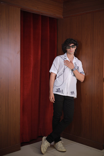 WHITE EMBROIDERED VACATION SHIRT