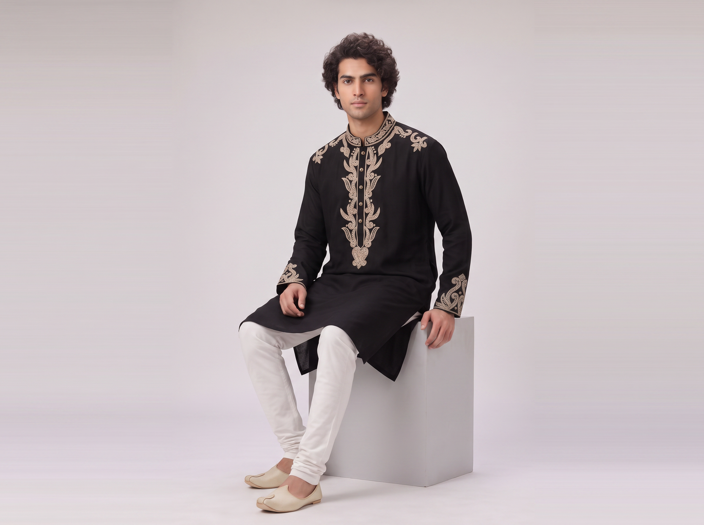 BLACK LIMITED EDITION EMBELLISHED KURTA SET