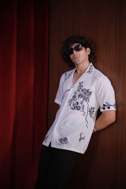 WHITE EMBROIDERED VACATION SHIRT