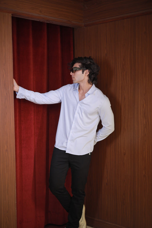 CLASSIC WHITE SHIRT