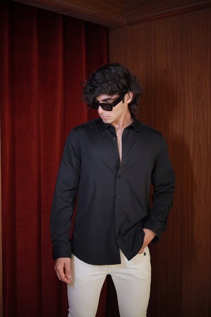 CLASSIC BLACK SHIRT