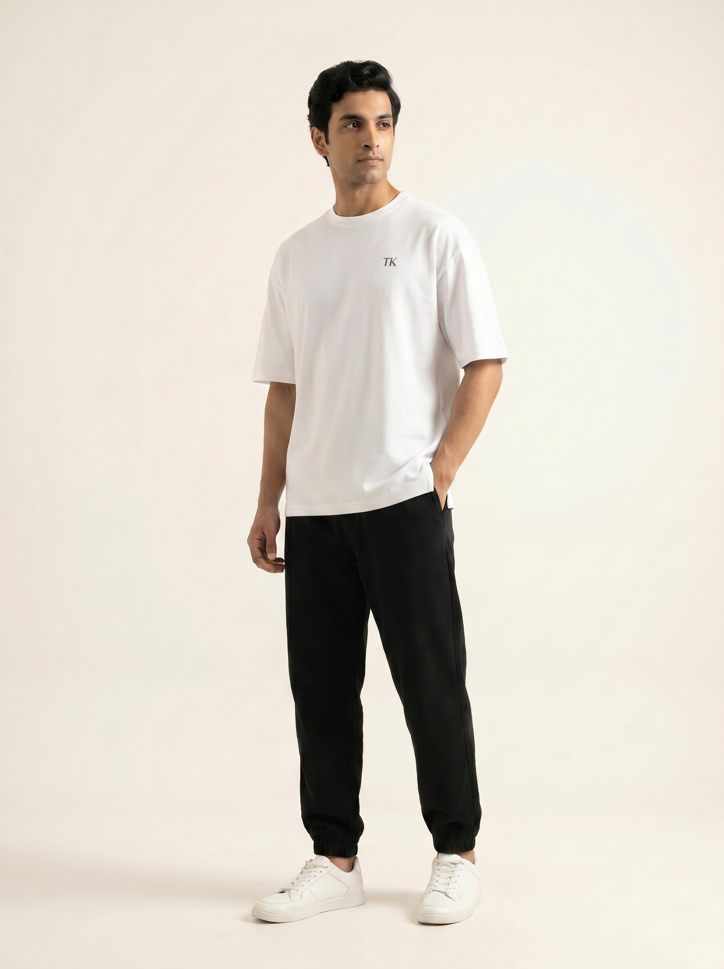 WHITE EVERYDAY ESSENTIAL TEES